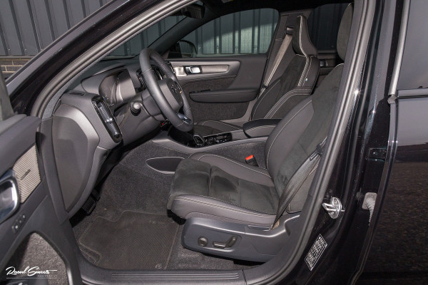 Volvo XC40 1.5 T4 Plug-in hybrid Plus Dark | Adaptieve cruise | Memory | Blis | Harman Kardon |