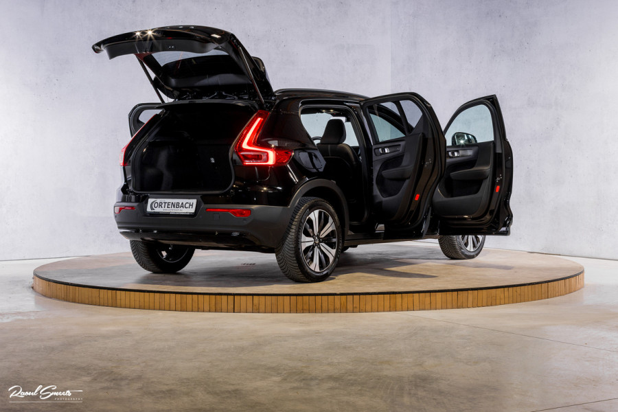 Volvo XC40 1.5 T4 Plug-in hybrid Plus Dark | Adaptieve cruise | Memory | Blis | Harman Kardon |