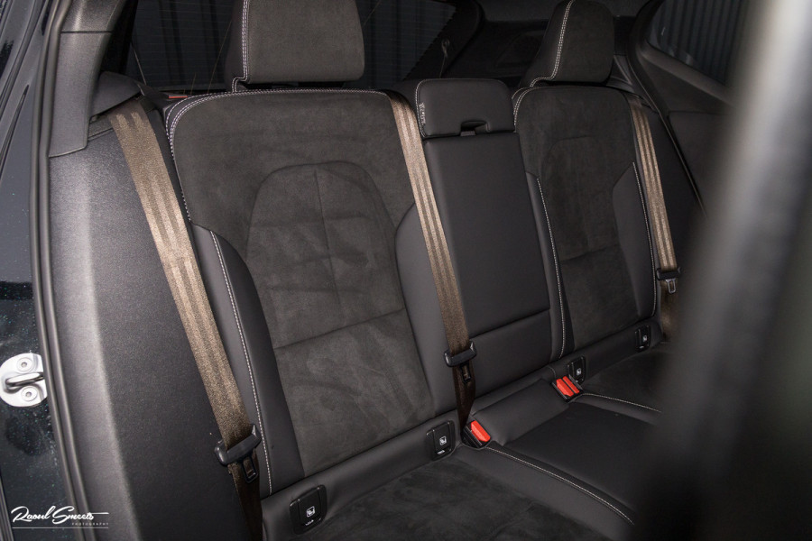 Volvo XC40 1.5 T4 Plug-in hybrid Plus Dark | Adaptieve cruise | Memory | Blis | Harman Kardon |