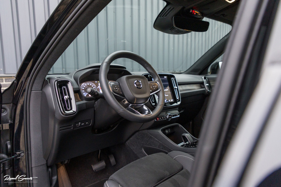 Volvo XC40 1.5 T4 Plug-in hybrid Plus Dark | Adaptieve cruise | Memory | Blis | Harman Kardon |