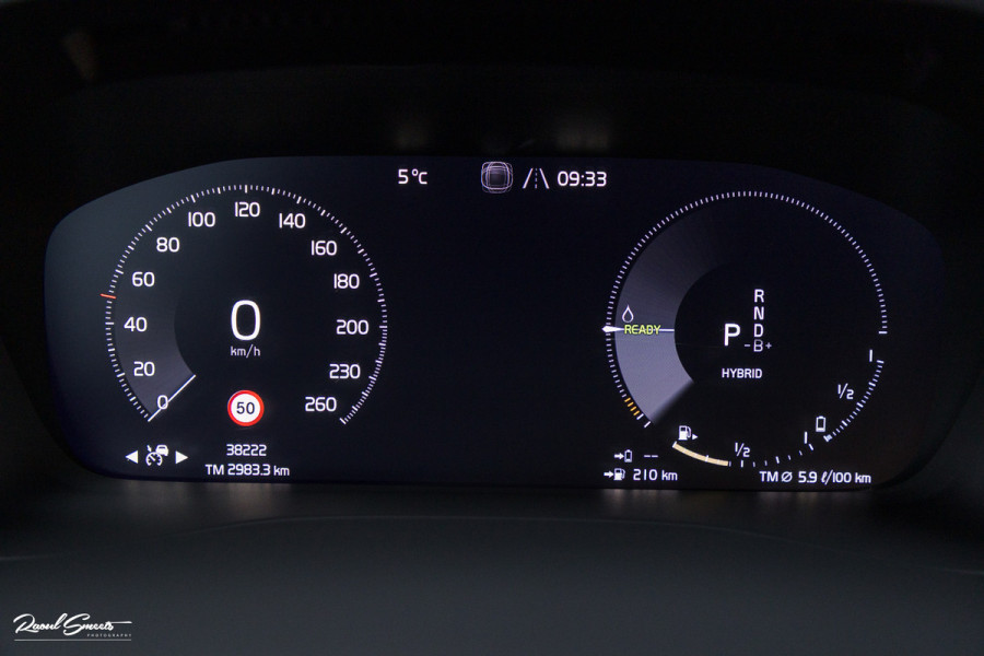 Volvo XC40 1.5 T4 Plug-in hybrid Plus Dark | Adaptieve cruise | Memory | Blis | Harman Kardon |