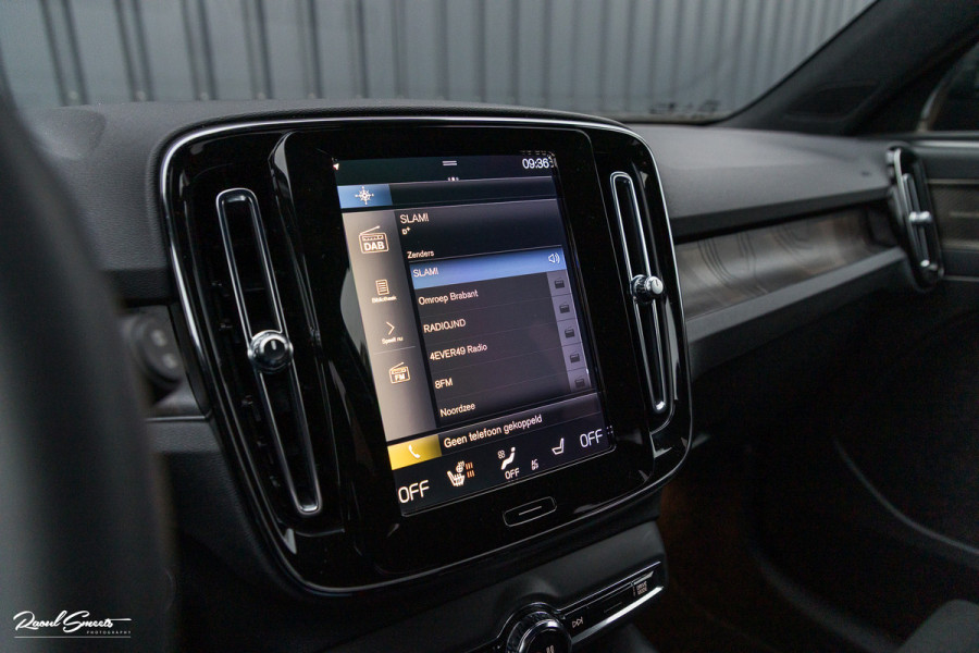Volvo XC40 1.5 T4 Plug-in hybrid Plus Dark | Adaptieve cruise | Memory | Blis | Harman Kardon |