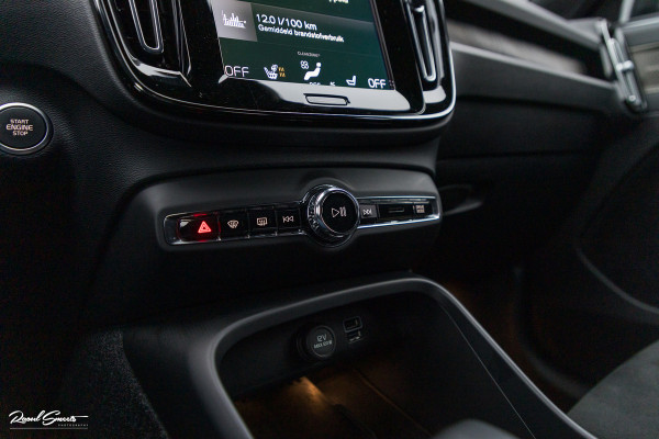 Volvo XC40 1.5 T4 Plug-in hybrid Plus Dark | Adaptieve cruise | Memory | Blis | Harman Kardon |