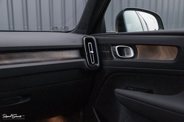 Volvo XC40 1.5 T4 Plug-in hybrid Plus Dark | Adaptieve cruise | Memory | Blis | Harman Kardon |