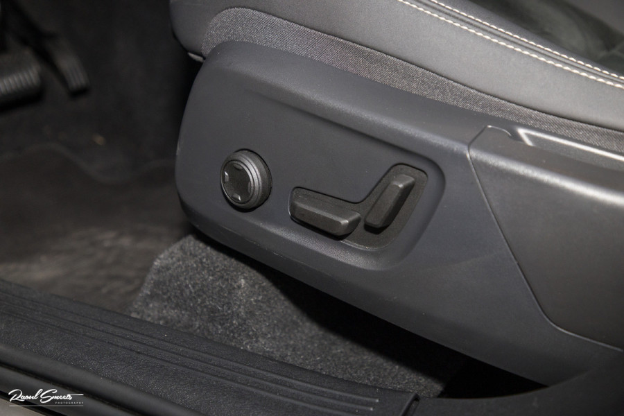 Volvo XC40 1.5 T4 Plug-in hybrid Plus Dark | Adaptieve cruise | Memory | Blis | Harman Kardon |