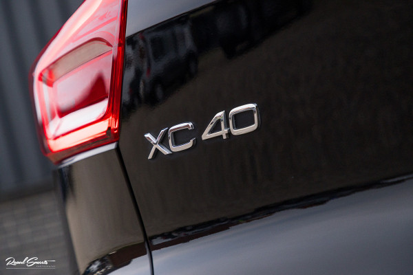 Volvo XC40 1.5 T4 Plug-in hybrid Plus Dark | Adaptieve cruise | Memory | Blis | Harman Kardon |