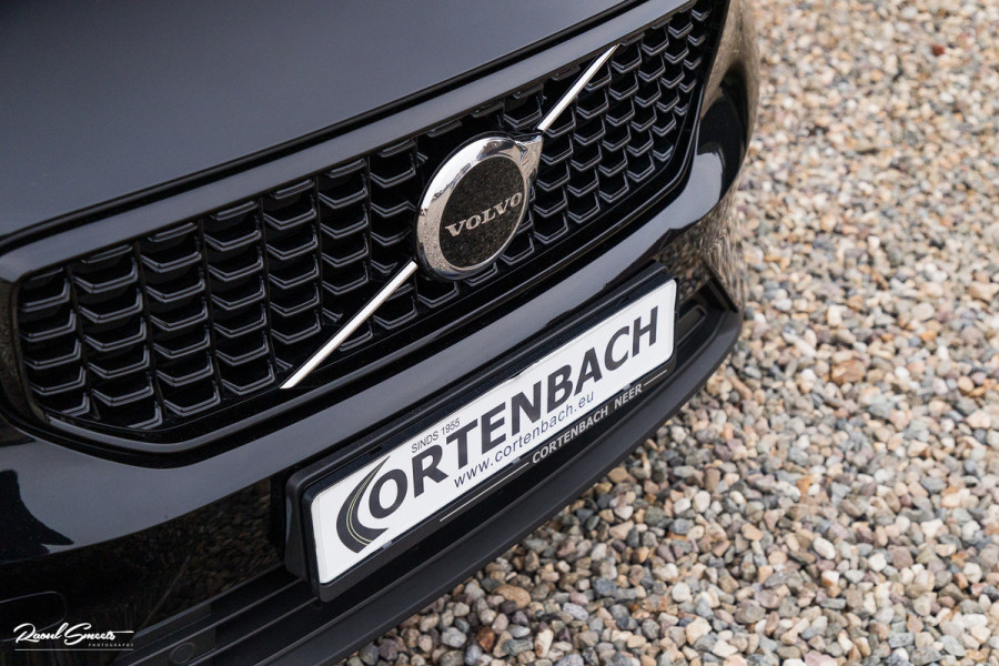 Volvo XC40 1.5 T4 Plug-in hybrid Plus Dark | Adaptieve cruise | Memory | Blis | Harman Kardon |