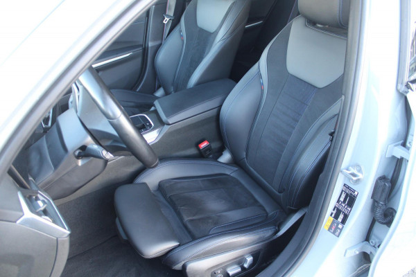 BMW 3-serie 330e M-Sport Pro | Pano | HK | ACC | Memory | Carbon