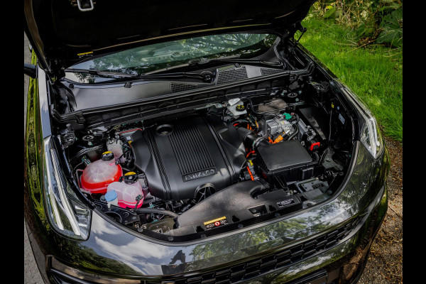 Lynk & Co 01 1.5 Plug-In Hybrid 262pk BLACKED OUT | 360 Camera | Panoramadak