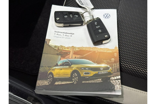 Volkswagen T-Roc 1.5 TSI Sport - Automaat - Pano/Schuifdak - Navi - Climate - Org.NL