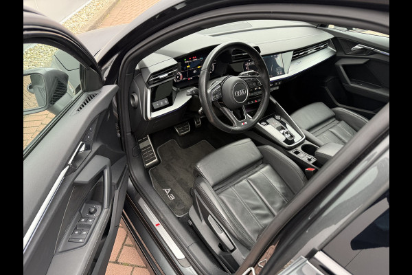 Audi A3 Sportback 35TFSI 150pk S-tronic | S-edition | Pano dak