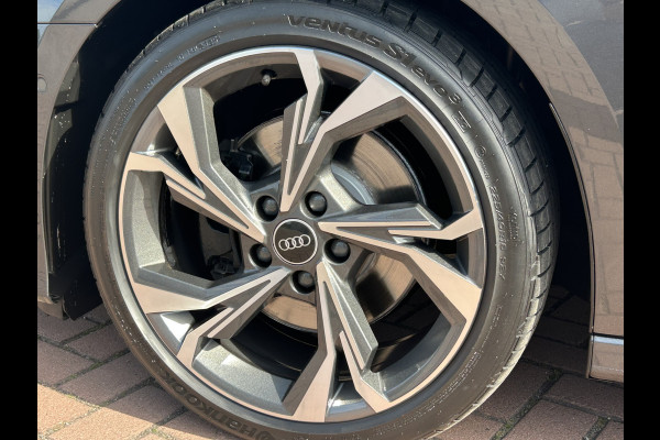Audi A3 Sportback 35TFSI 150pk S-tronic | S-edition | Pano dak