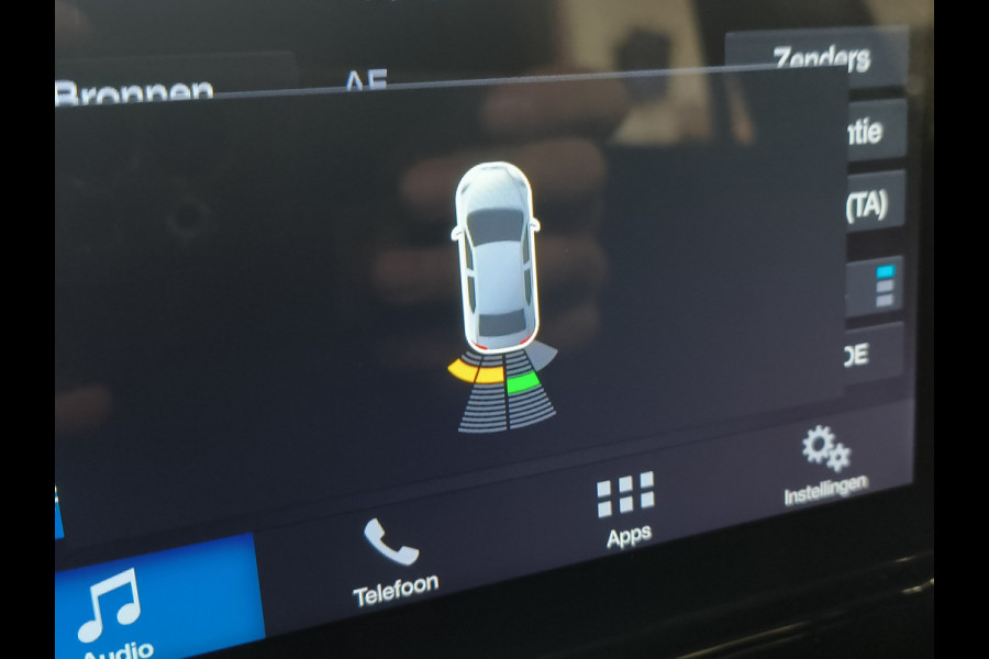 Ford Fiesta 1.1 Trend uit 2018 Rijklaar + 12 maanden Bovag-garantie Henk Jongen Auto's in Helmond,  al 50 jaar service zoals 't hoort!