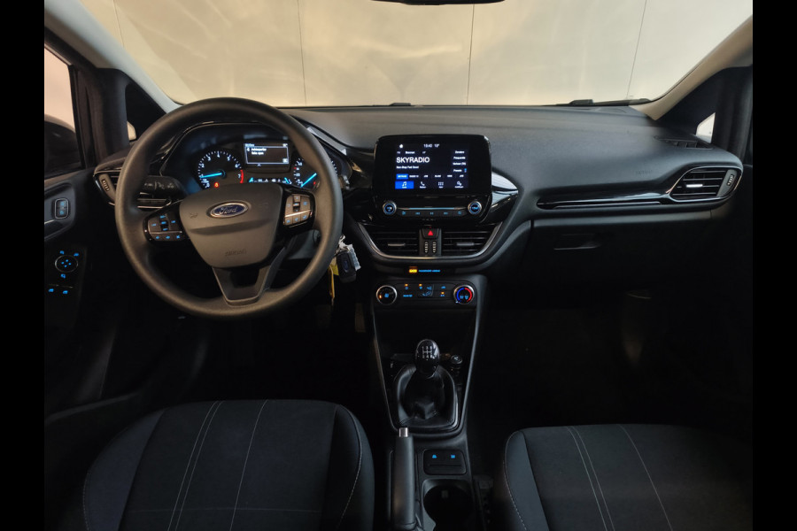 Ford Fiesta 1.1 Trend uit 2018 Rijklaar + 12 maanden Bovag-garantie Henk Jongen Auto's in Helmond,  al 50 jaar service zoals 't hoort!
