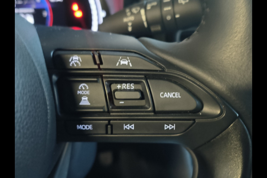 Toyota Yaris Cross 1.5 Hybrid 115 Dynamic Automaat uit 2025 Rijklaar + Fabrieksgarantie tot 2030 Henk Jongen Auto's in Helmond,  al 50 jaar service zoals 't hoort!