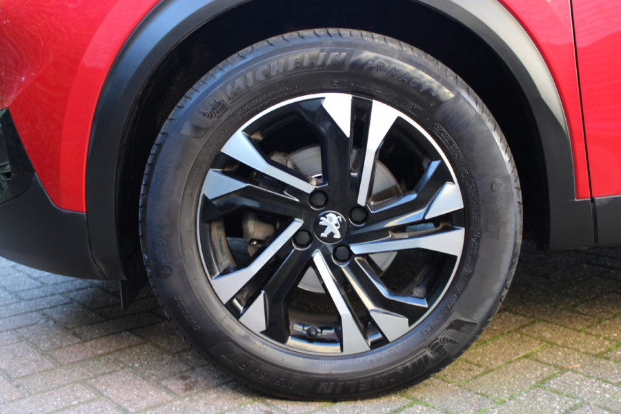 Peugeot 2008 1.2 PureTech Allure | Trekhaak | Panoramadak | Navigatie