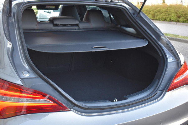 Mercedes-Benz CLA-Klasse Shooting Brake CLA 45 AMG 4MATIC Pano
