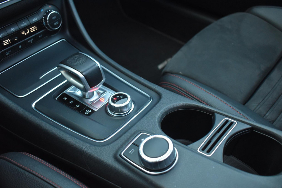 Mercedes-Benz CLA-Klasse Shooting Brake CLA 45 AMG 4MATIC Pano