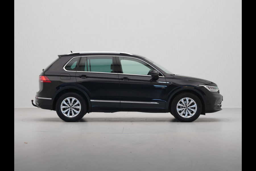 Volkswagen Tiguan 1.5 TSI 130pk Life Trekhaak Navigatie Carplay Acc Pdc Clima 54