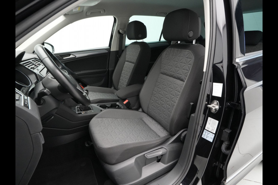 Volkswagen Tiguan 1.5 TSI 130pk Life Trekhaak Navigatie Carplay Acc Pdc Clima 54