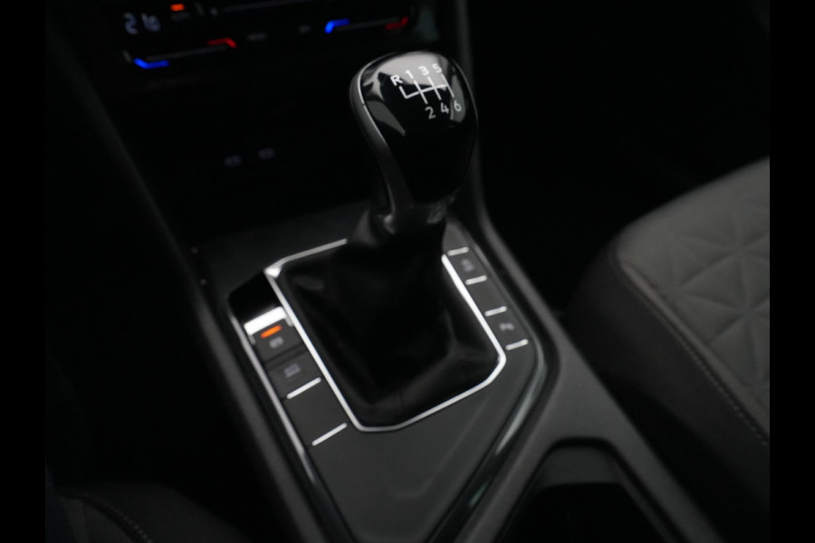 Volkswagen Tiguan 1.5 TSI 130pk Life Trekhaak Navigatie Carplay Acc Pdc Clima 54