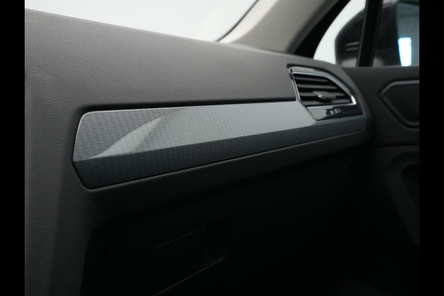 Volkswagen Tiguan 1.5 TSI 130pk Life Trekhaak Navigatie Carplay Acc Pdc Clima 54