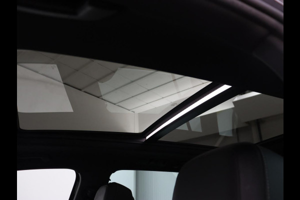 Volkswagen Tiguan 1.4 TSI eHybrid R-Line | Panoramadak | Keyless | Camera | Adaptive cruise control | Carplay | Privacy glass