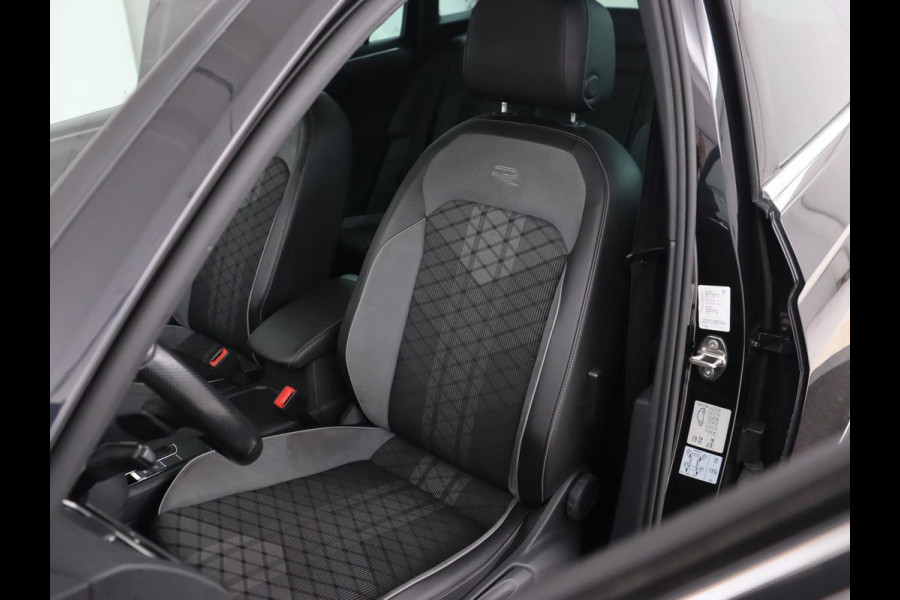 Volkswagen Tiguan 1.4 TSI eHybrid R-Line | Panoramadak | Keyless | Camera | Adaptive cruise control | Carplay | Privacy glass