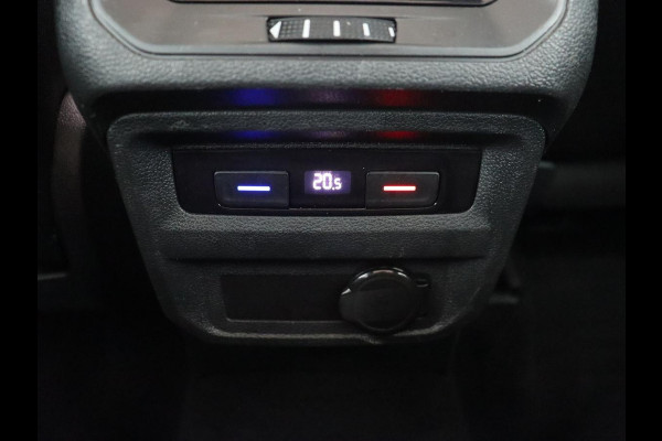 Volkswagen Tiguan 1.4 TSI eHybrid R-Line | Panoramadak | Keyless | Camera | Adaptive cruise control | Carplay | Privacy glass