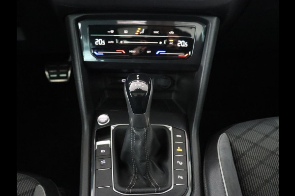 Volkswagen Tiguan 1.4 TSI eHybrid R-Line | Panoramadak | Keyless | Camera | Adaptive cruise control | Carplay | Privacy glass