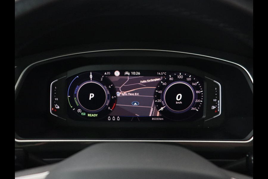 Volkswagen Tiguan 1.4 TSI eHybrid R-Line | Panoramadak | Keyless | Camera | Adaptive cruise control | Carplay | Privacy glass