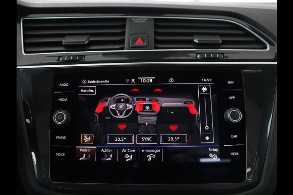 Volkswagen Tiguan 1.4 TSI eHybrid R-Line | Panoramadak | Keyless | Camera | Adaptive cruise control | Carplay | Privacy glass