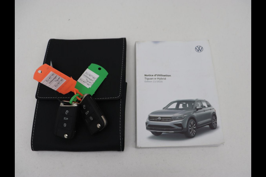 Volkswagen Tiguan 1.4 TSI eHybrid R-Line | Panoramadak | Keyless | Camera | Adaptive cruise control | Carplay | Privacy glass