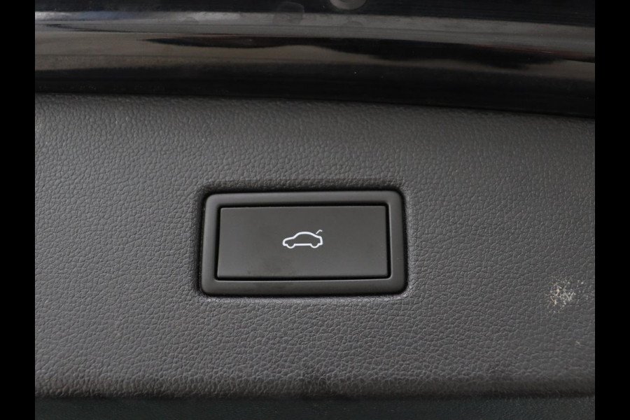 Volkswagen Tiguan 1.4 TSI eHybrid R-Line | Panoramadak | Keyless | Camera | Adaptive cruise control | Carplay | Privacy glass