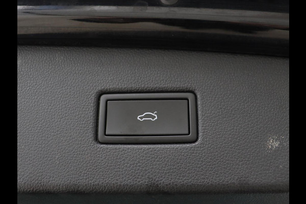 Volkswagen Tiguan 1.4 TSI eHybrid R-Line | Panoramadak | Keyless | Camera | Adaptive cruise control | Carplay | Privacy glass