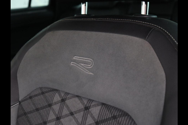 Volkswagen Tiguan 1.4 TSI eHybrid R-Line | Panoramadak | Keyless | Camera | Adaptive cruise control | Carplay | Privacy glass