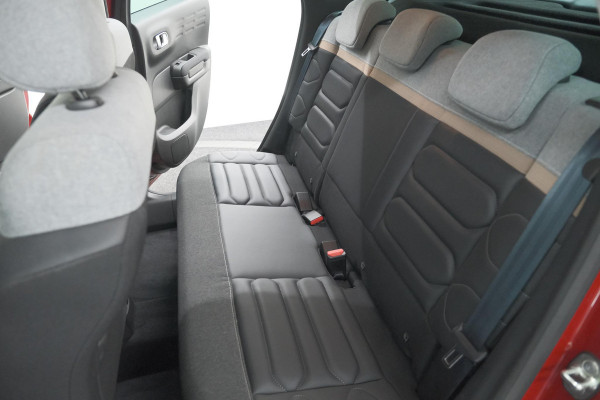 Citroën C3 Aircross PureTech 130 EAT6 Shine | Allseason Banden | Camera | Head-Up Display | Navigatie