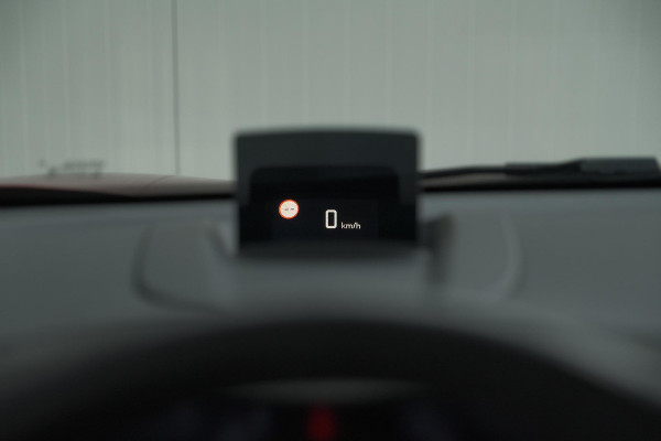 Citroën C3 Aircross PureTech 130 EAT6 Shine | Allseason Banden | Camera | Head-Up Display | Navigatie