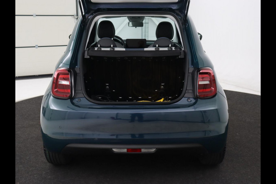 Fiat 500 Icon 42 kWh 3 Fase | Navigatie | Cruise control | Climate control | Carplay | Parkeerhulp | Bluetooth