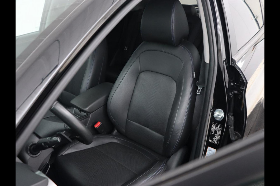 Hyundai Kona EV Business 64 kWh | 3-Fase | Stoelverwarming | Climate control | Adaptive cruise control | Camera | HUD