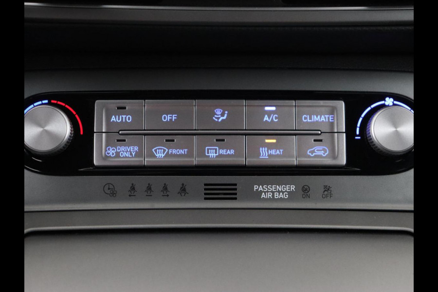Hyundai Kona EV Business 64 kWh | 3-Fase | Stoelverwarming | Climate control | Adaptive cruise control | Camera | HUD