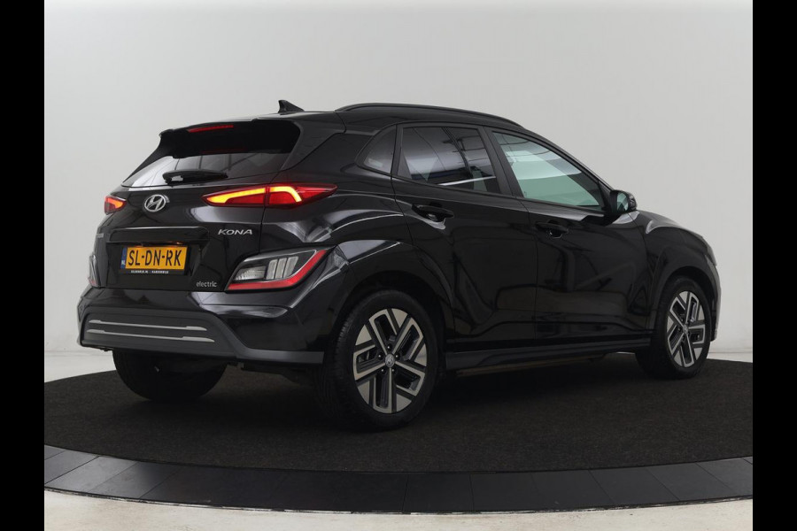 Hyundai Kona EV Business 64 kWh | 3-Fase | Stoelverwarming | Climate control | Adaptive cruise control | Camera | HUD