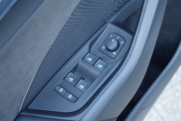 Škoda Octavia Combi 1.4 TSI RS 245 PK iV PHEV BNS, Winterpakket, 4 x Stoelverwarming, Camera