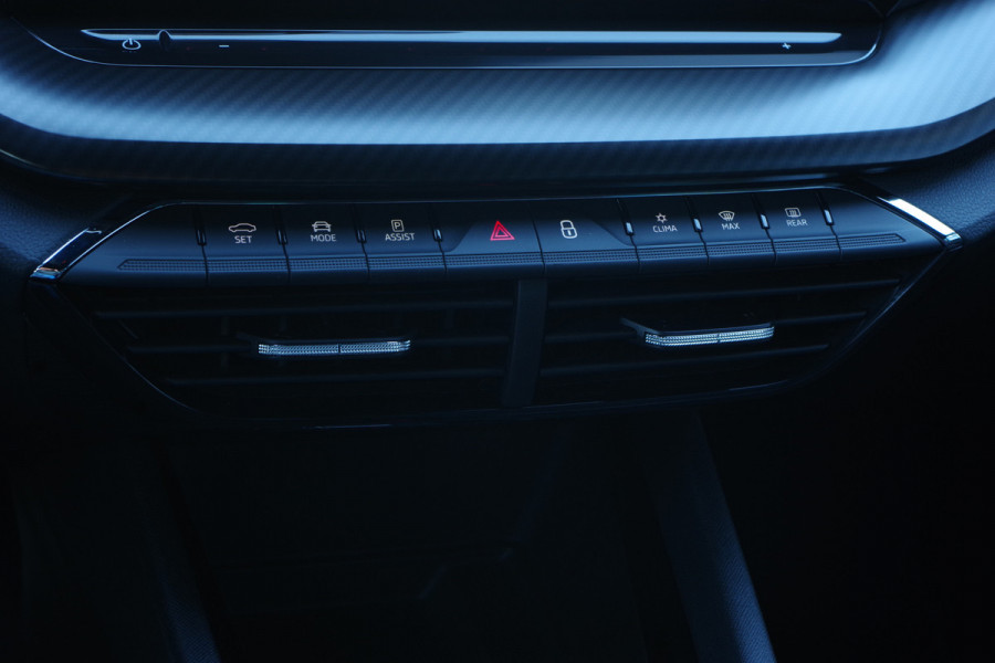 Škoda Octavia Combi 1.4 TSI RS 245 PK iV PHEV BNS, Winterpakket, 4 x Stoelverwarming, Camera