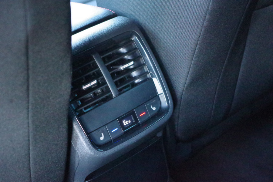 Škoda Octavia Combi 1.4 TSI RS 245 PK iV PHEV BNS, Winterpakket, 4 x Stoelverwarming, Camera