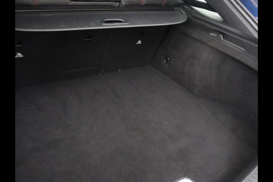 Mercedes-Benz CLA-Klasse Shooting Brake 180 AMG-Pakket | Full-LED | Stoelverwarming | Camera | Navigatie