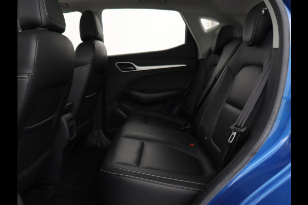 MG Mg Zs EV Luxury 45 kWh | Panoramadak | Adaptive cruise control | Climate control | Leder | Stoelverwarming | Navigatie | Camera | Carplay