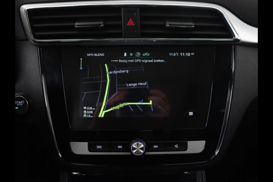 MG Mg Zs EV Luxury 45 kWh | Panoramadak | Adaptive cruise control | Climate control | Leder | Stoelverwarming | Navigatie | Camera | Carplay