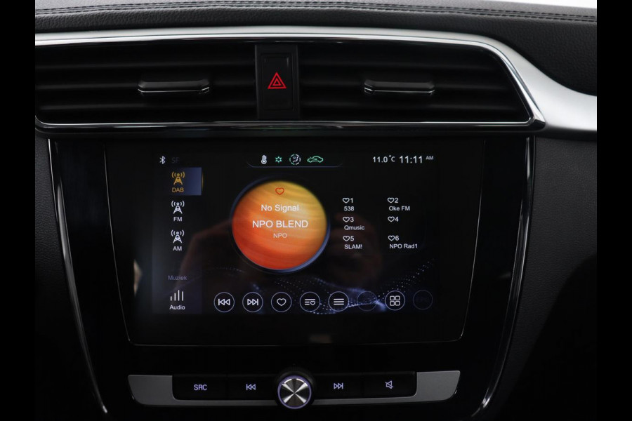 MG Mg Zs EV Luxury 45 kWh | Panoramadak | Adaptive cruise control | Climate control | Leder | Stoelverwarming | Navigatie | Camera | Carplay