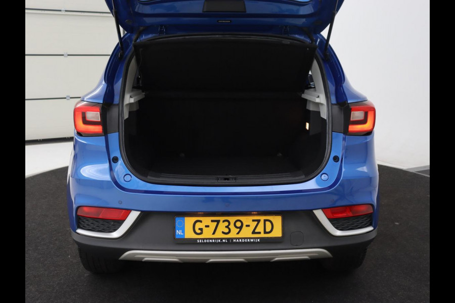 MG Mg Zs EV Luxury 45 kWh | Panoramadak | Adaptive cruise control | Climate control | Leder | Stoelverwarming | Navigatie | Camera | Carplay